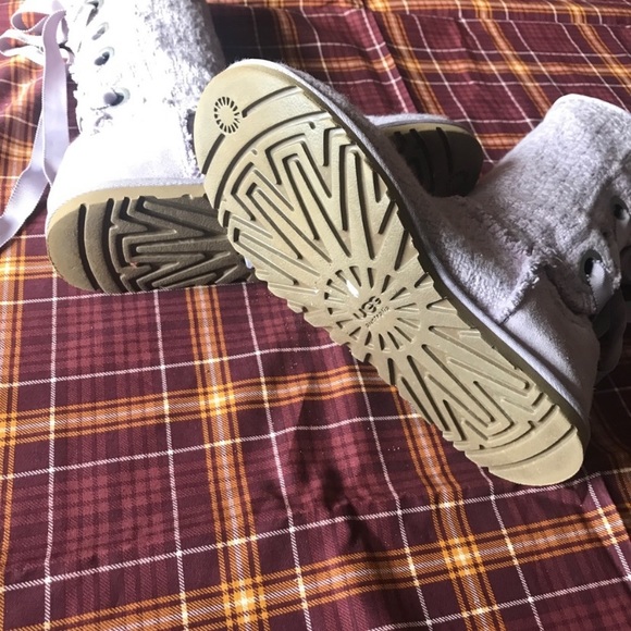 LACE UP UGG BOOTS - Picture 5 of 5